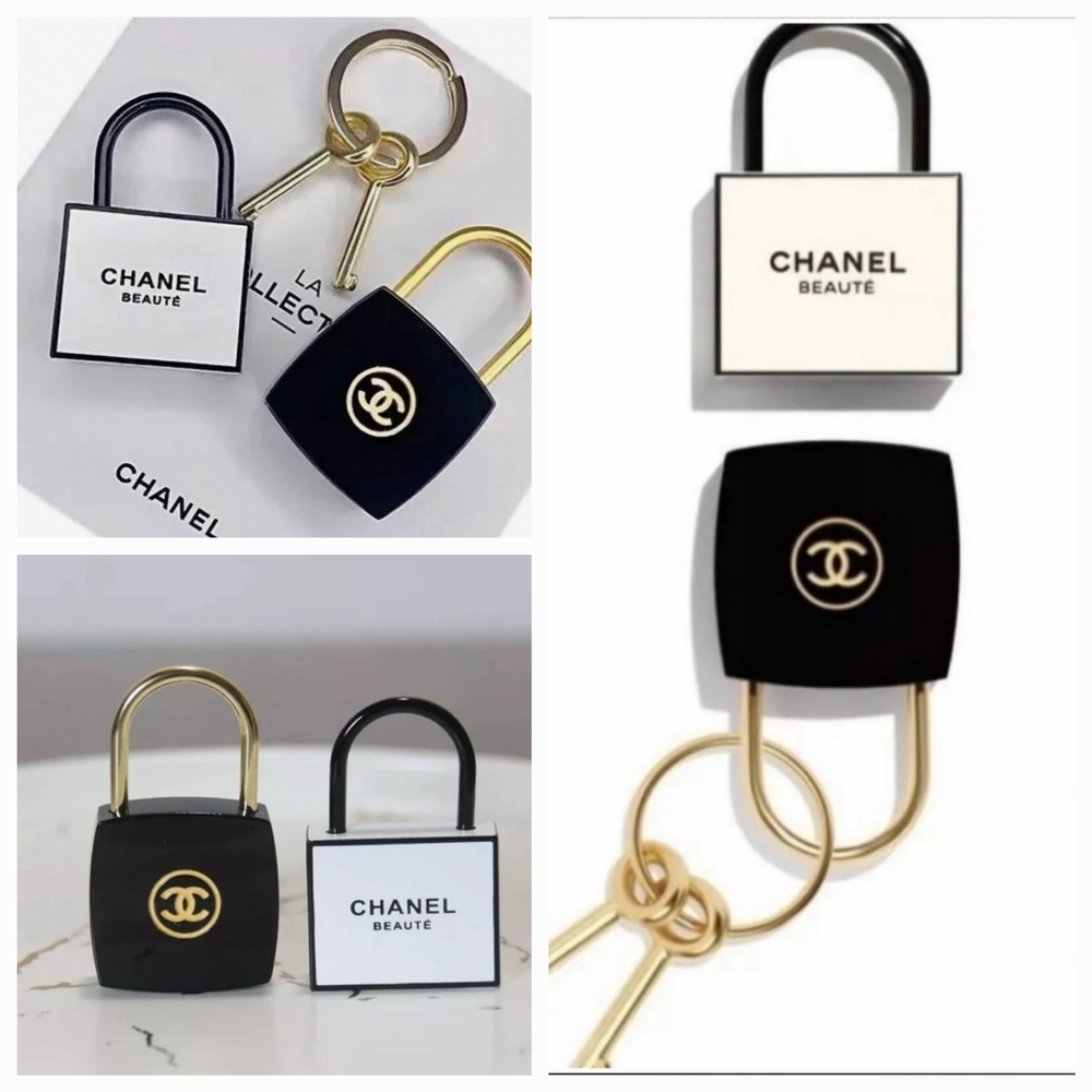 'CHANEL' DOÙBLE LOCK & KEY BOXED GIFT SET w 'CHANEL' GIFT BAG BLACK CAMILĹA ÌÌ - Picture 14 of 16